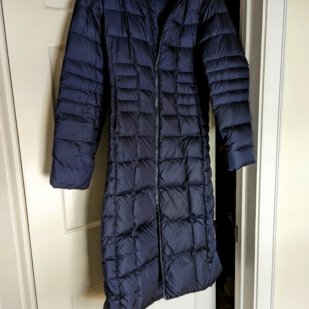North Face long  550 down jacket